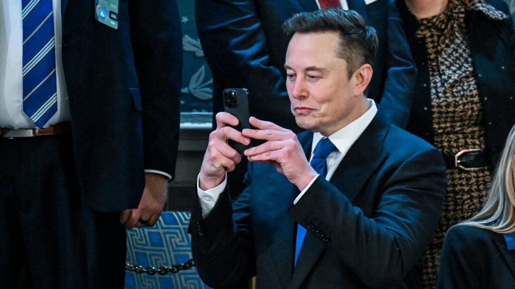 Musk no tribunal: o homem que quer salvar a humanidade pareceu perdido no banco das testemunhas
